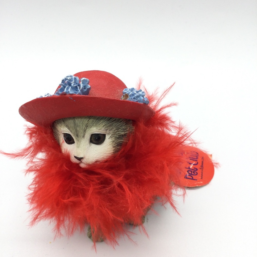 Vintage Red hat pet society club.